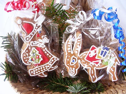 Paradise Gingerbread Santa Claus and Donkey